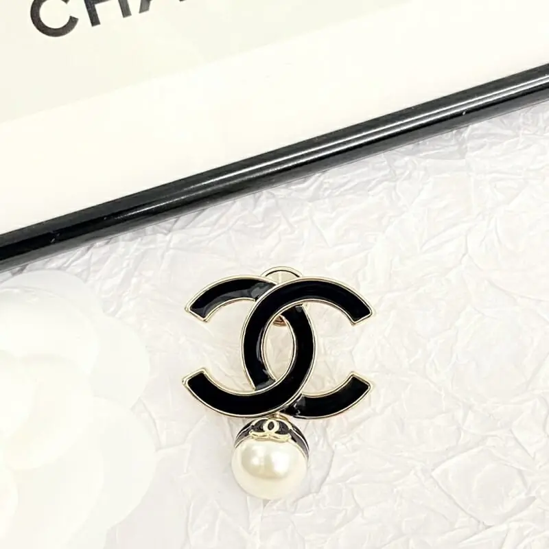 chanel brooches pour femme s_12145014